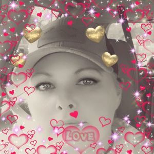 Meet your Posher, Leigh